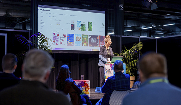 Lut Van Nooten presenting an inspiration session about Adobe Express